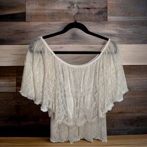 Top By Grass Collection